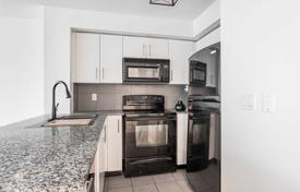 1 odalılar daire Yonge Street'da, Kanada. C$795,000