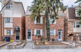 3 odalılar konak Old Toronto'da, Kanada. C$1,605,000