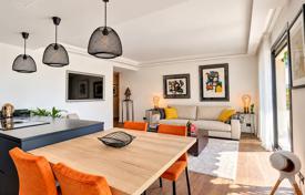 3 odalılar daire Cannes'da, Fransa. 1,200,000 €