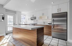 4 odalılar konak Old Toronto'da, Kanada. C$2,427,000