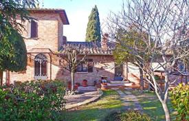 5 odalılar villa 330 m² Castelnuovo Berardenga'da, İtalya. 750,000 €