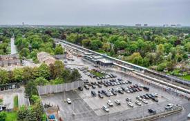 6 odalılar daire Scarborough'da, Kanada. C$765,000