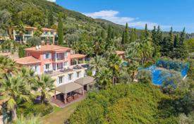 12 odalılar villa Grasse'ta, Fransa. 4,500,000 €