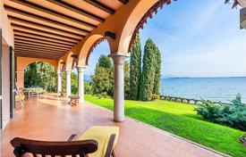 Villa – Desenzano del Garda, Lombardiya, İtalya. 9,500,000 €