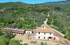 5 odalılar villa 904 m² Cortona'da, İtalya. 900,000 €