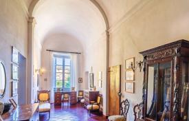 9 odalılar villa 950 m² Sassetta'da, İtalya. 1,200,000 €