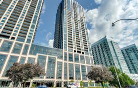 7 odalılar daire Lake Shore Boulevard West'da, Kanada. C$965,000