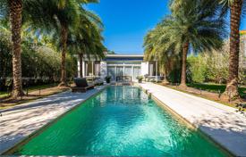 Şehir içinde müstakil ev – Miami sahili, Florida, Amerika Birleşik Devletleri. $2,699,000