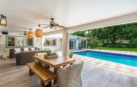 Villa – Pinecrest, Florida, Amerika Birleşik Devletleri. $1,800,000