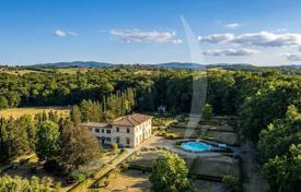 15 odalılar villa 1056 m² Monteriggioni'de, İtalya. 2,350,000 €