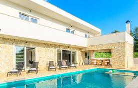 4 odalılar şehir içinde müstakil ev 167 m² Svetvinčenat'da, Hırvatistan. 700,000 €
