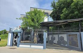2 odalılar şehir içinde müstakil ev 90 m² Jomtien'da, Tayland. $225,000