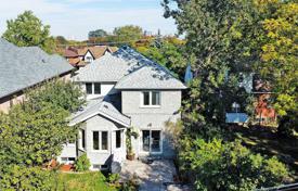 6 odalılar şehir içinde müstakil ev Etobicoke'de, Kanada. C$2,761,000