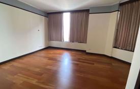 3 odalılar kondominyumda daireler Pathum Wan'da, Tayland. $3,700 haftalık
