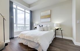 5 odalılar daire North York'da, Kanada. C$1,017,000