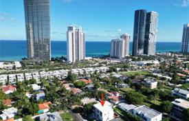 Şehir içinde müstakil ev – Sunny Isles Beach, Florida, Amerika Birleşik Devletleri. $5,300,000