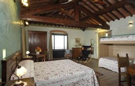 7 odalılar villa 435 m² Reggello'da, İtalya. 790,000 €