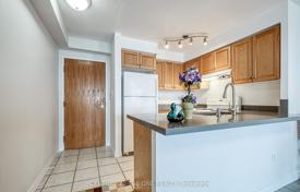 5 odalılar daire North York'da, Kanada. C$814,000