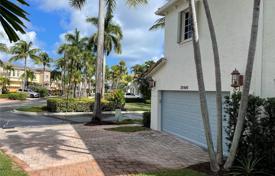 3 odalılar şehir içinde müstakil ev 265 m² Miami'de, Amerika Birleşik Devletleri. $1,375,000