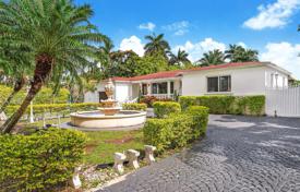 3 odalılar şehir içinde müstakil ev 178 m² Miami'de, Amerika Birleşik Devletleri. $750,000