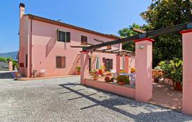 20 odalılar villa Alessandria'da, İtalya. 1,300,000 €