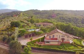 6 odalılar villa 582 m² Arezzo'da, İtalya. 3,200,000 €