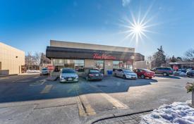 9 odalılar şehir içinde müstakil ev Scarborough'da, Kanada. C$1,079,000