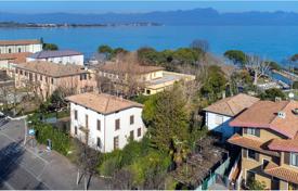 Villa – Sirmione, Lombardiya, İtalya. 850,000 €