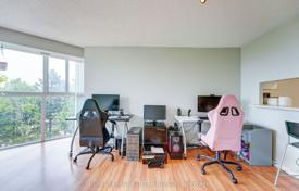 5 odalılar daire Scarborough'da, Kanada. C$710,000