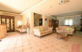 3 odalılar villa 200 m² Famagusta'da, Kıbrıs. 450,000 €