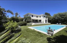 Villa – Antibes, Cote d'Azur (Fransız Rivierası), Fransa. 2,660,000 €