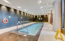 5 odalılar daire East York'da, Kanada. C$820,000