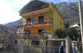 Yazlık ev – Kotor (city), Kotor, Karadağ. 275,000 €