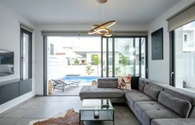 5 odalılar yazlık ev Larnaka'da, Kıbrıs. 1,300,000 €