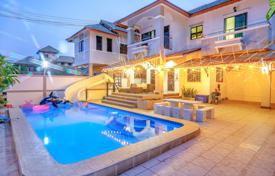 4 odalılar yazlık ev 160 m² Pattaya'da, Tayland. $221,000