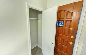 5 odalılar şehir içinde müstakil ev North York'da, Kanada. C$2,147,000