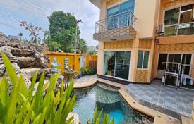 5 odalılar villa 200 m² Pattaya'da, Tayland. $358,000