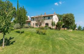 17 odalılar villa Cetona'da, İtalya. Price on request