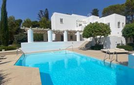 5 odalılar villa 445 m² Peyia'da, Kıbrıs. 1,200,000 €