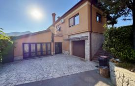7 odalılar şehir içinde müstakil ev 250 m² Matulji'de, Hırvatistan. 399,000 €