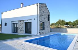 4 odalılar şehir içinde müstakil ev 142 m² Zadar County'da, Hırvatistan. 420,000 €