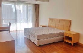 3 odalılar kondominyumda daireler Khlong Toei'de, Tayland. $4,000 haftalık