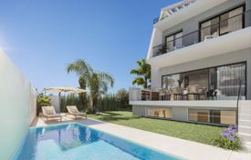 8 odalılar konak 206 m² Estepona'da, İspanya. 1,050,000 €