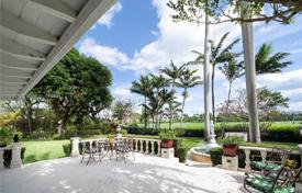 Şehir içinde müstakil ev – Miami sahili, Florida, Amerika Birleşik Devletleri. $4,390,000
