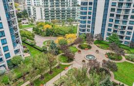 2 odalılar daire Lake Shore Boulevard West'da, Kanada. C$945,000