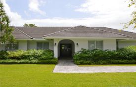 Yazlık ev – Pinecrest, Florida, Amerika Birleşik Devletleri. $1,489,000