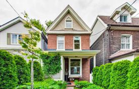 Şehir içinde müstakil ev – Pape Avenue, Toronto, Ontario,  Kanada. C$1,450,000