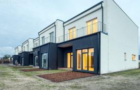 4 odalılar şehir içinde müstakil ev 168 m² Mārupe'de, Letonya. 290,000 €