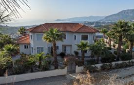 7 odalılar villa 560 m² Kargicak'da, Türkiye. 61,081,000 TRY