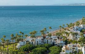 3 odalılar daire 147 m² Estepona'da, İspanya. 2,995,000 €